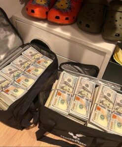 100 US Dollar Bills